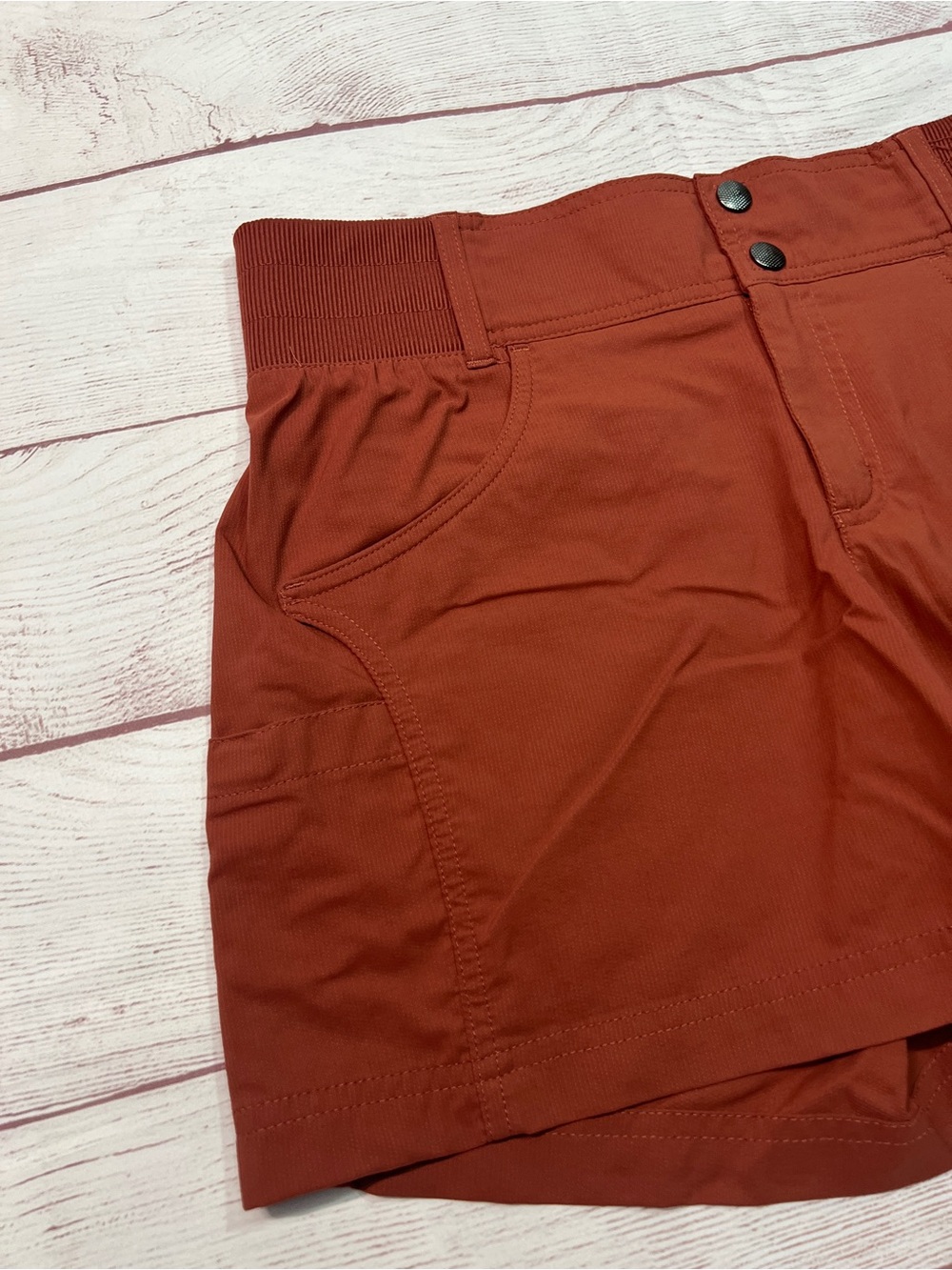 Title Nine Clamber 2.0 Hiking Shorts - 6 - rust red orange stretch 5" inseam - Picture 4 of 13